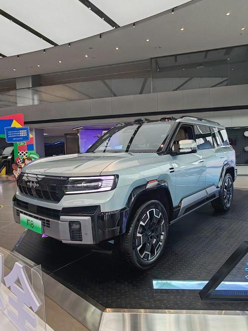 惠州154比亚迪方程豹硬派越野的爆款，英菲尼迪35周年与你共成长